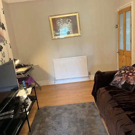 Apartment With Shared Garden And Basic Equipments Plymouth Eksteriør bilde
